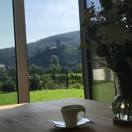 Haus Im Weinberg Hébergement de vacances *