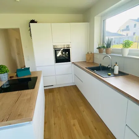 Haus Im Weinberg * 埃伦波特道夫